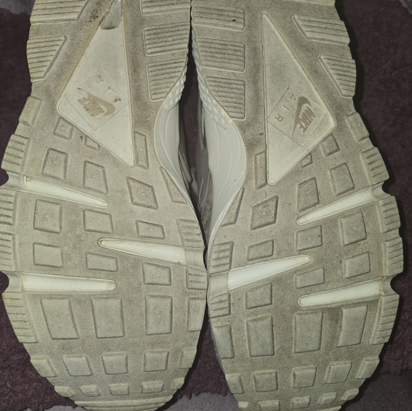 NIKE AIR HUARACHE WOMAN SIZE 11 - Picture 5 of 7